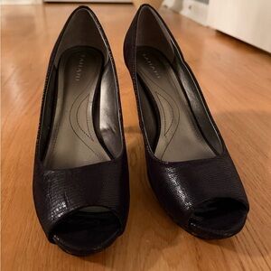 Tahari Black Lizard Textured Peep Toe Heels